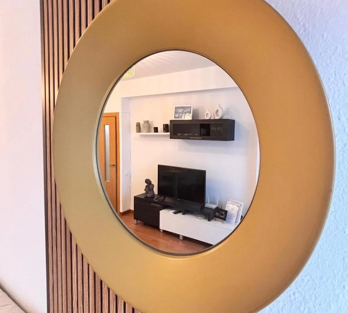 Apartamento Primera Linea De Playa Paseo Maritimo Perla 5 Fuengirola Spain